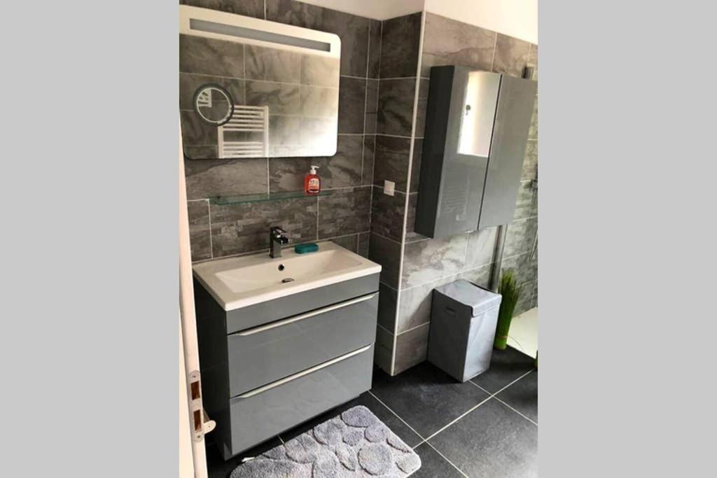 Agreable Maison Entre Bordeaux Et Le Bassin Saint-Jean-d'Illac Exterior foto