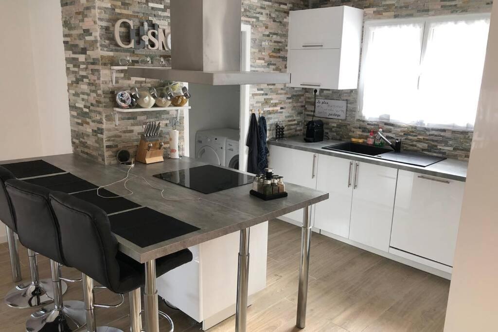 Agreable Maison Entre Bordeaux Et Le Bassin Saint-Jean-d'Illac Exterior foto