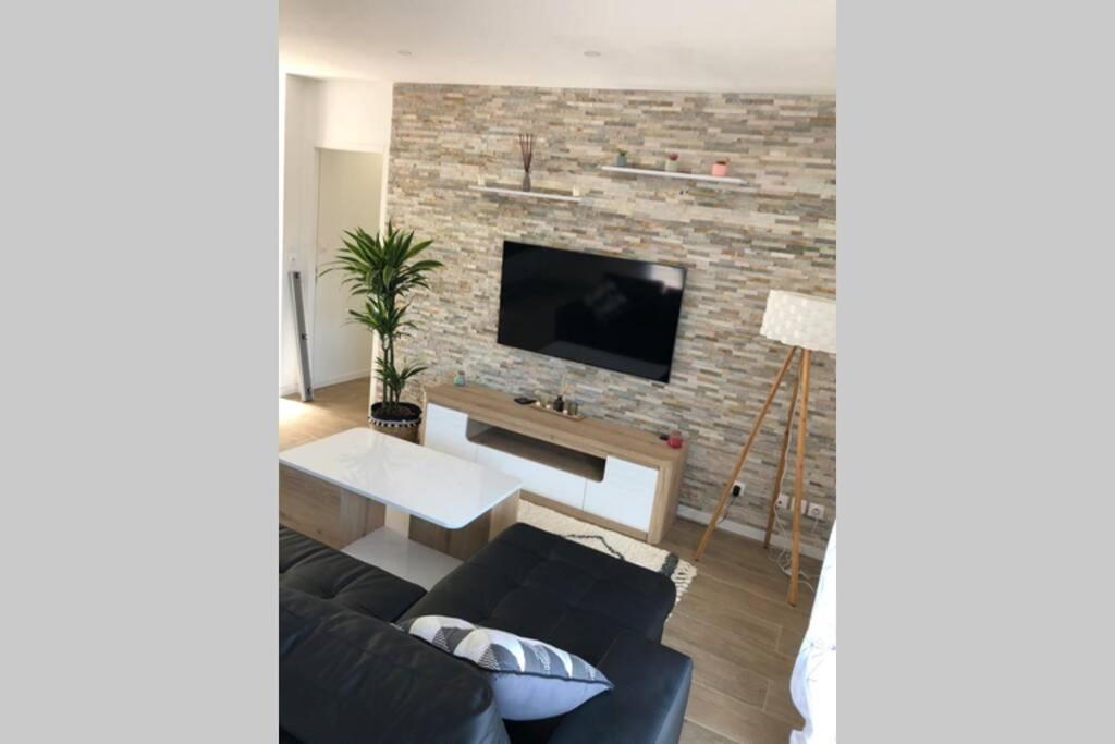 Agreable Maison Entre Bordeaux Et Le Bassin Saint-Jean-d'Illac Exterior foto